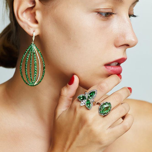 Tsavorite and Diamond Trinity Knot Ring – IVY New York