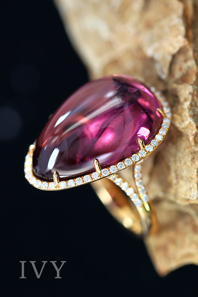 Burma Spinel and Diamond Ring