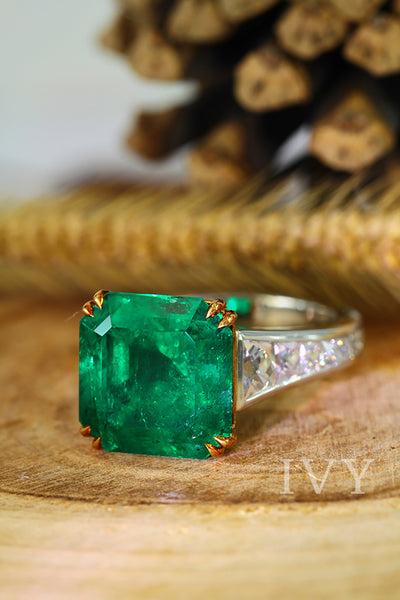 Emerald ring